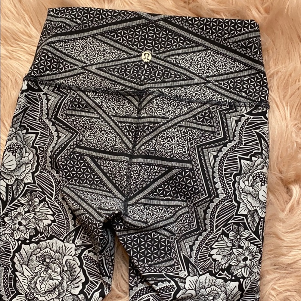 Lululemon leggings size 6